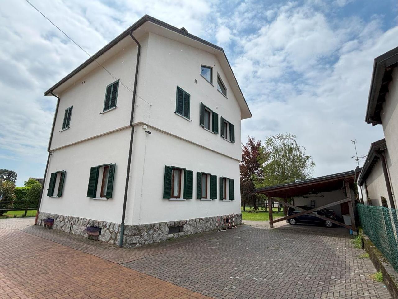 Casa Vacanze Magnolia Borgo Ticino Exterior photo