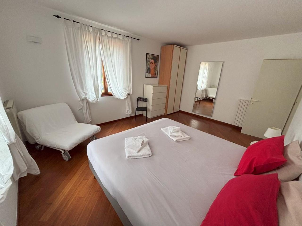 Casa Vacanze Magnolia Borgo Ticino Exterior photo