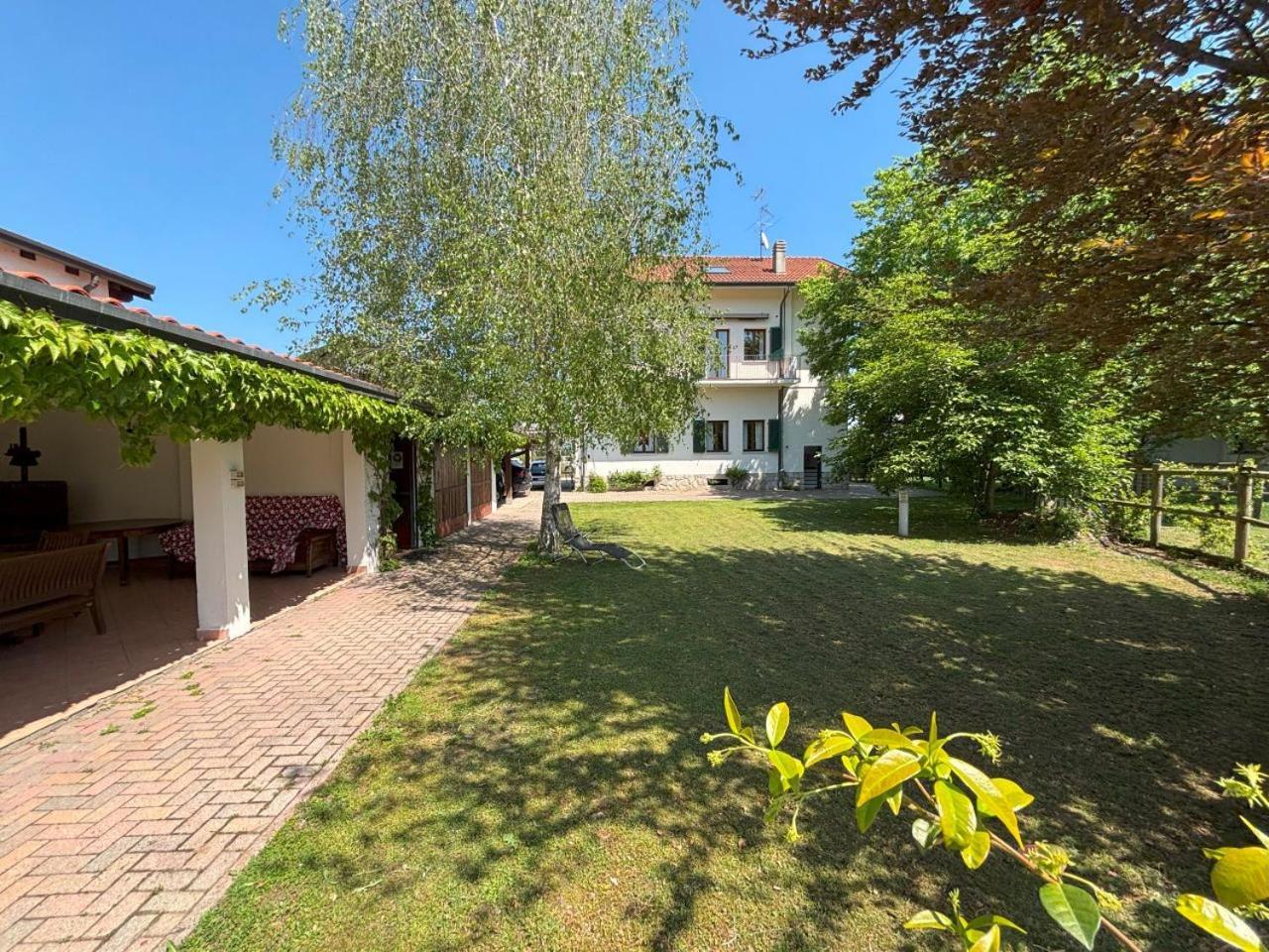 Casa Vacanze Magnolia Borgo Ticino Exterior photo